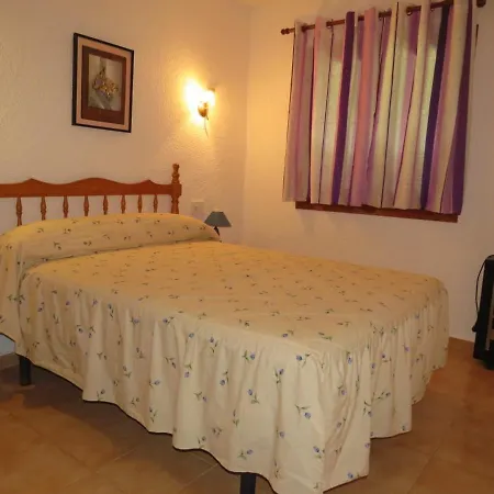 Oasis Park Apartment *
